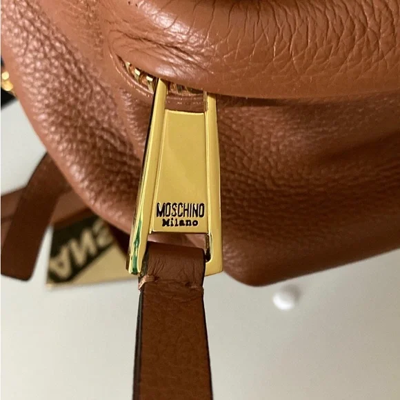 Moschino girly leather backpack *like new* - Picture 8 of 9